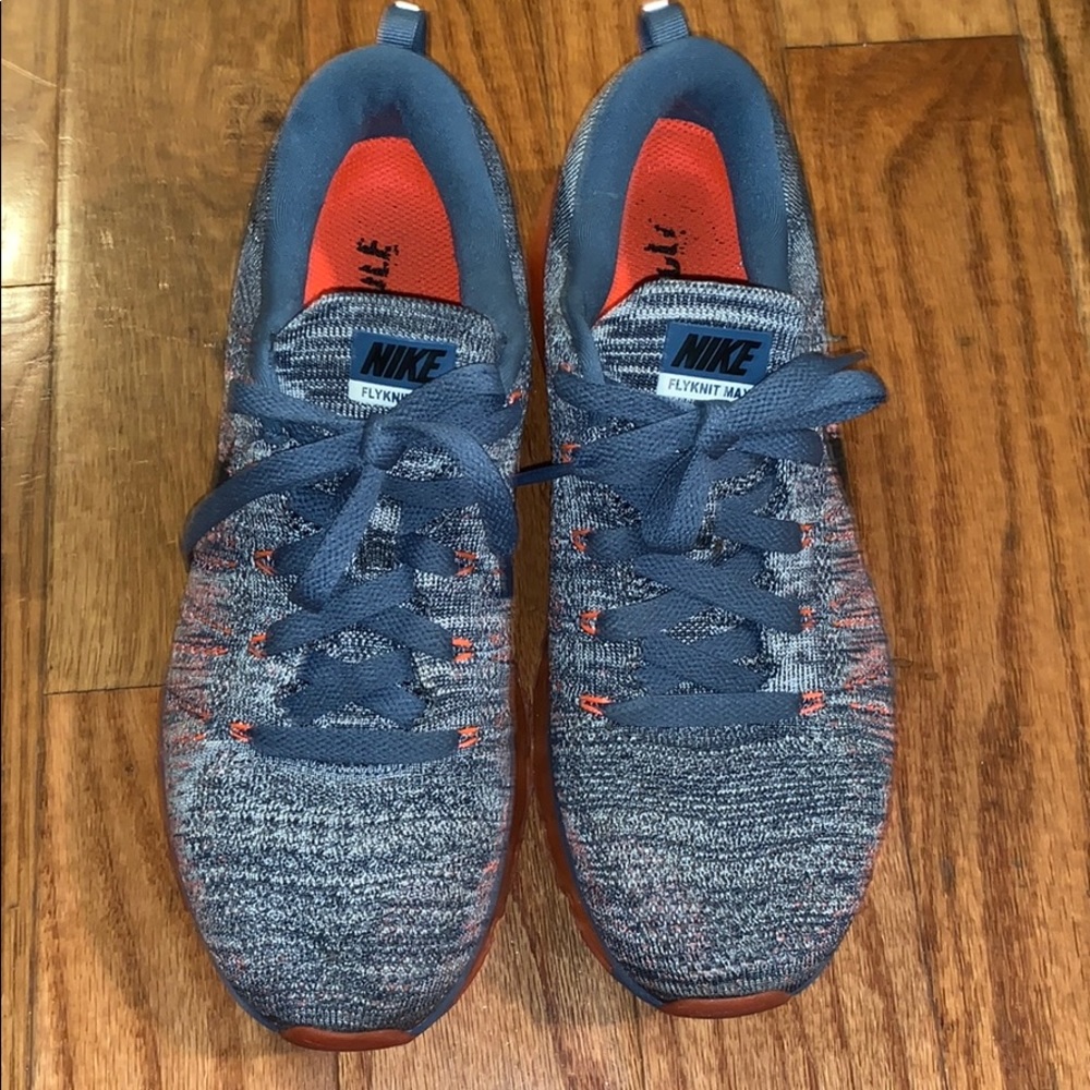 Women’s Nike Flyknit Max Ocean Fog Crimson